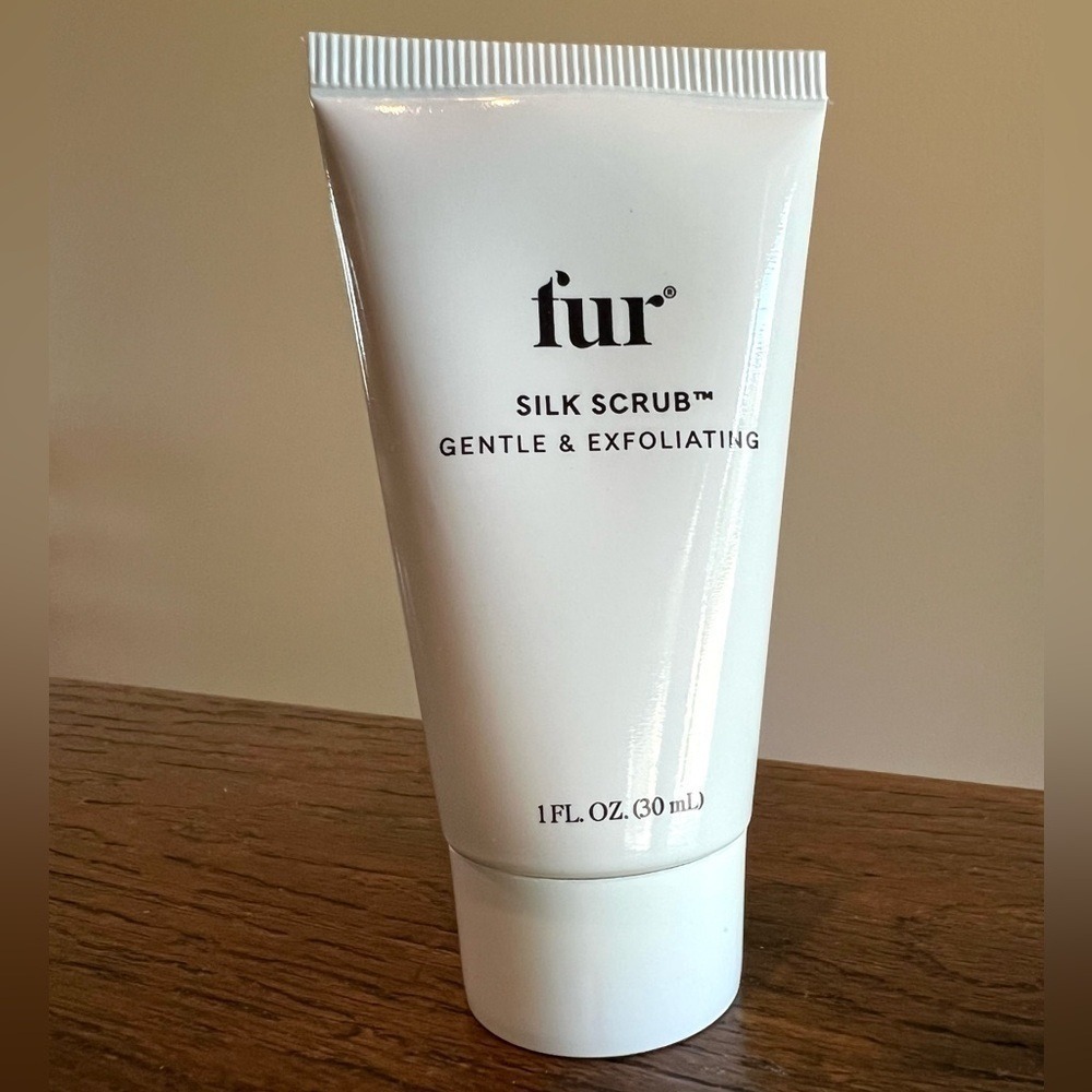 Fur Silk Scrub Gentle Exfoliating Body Scrub Sample Size 1oz 30mL NEW